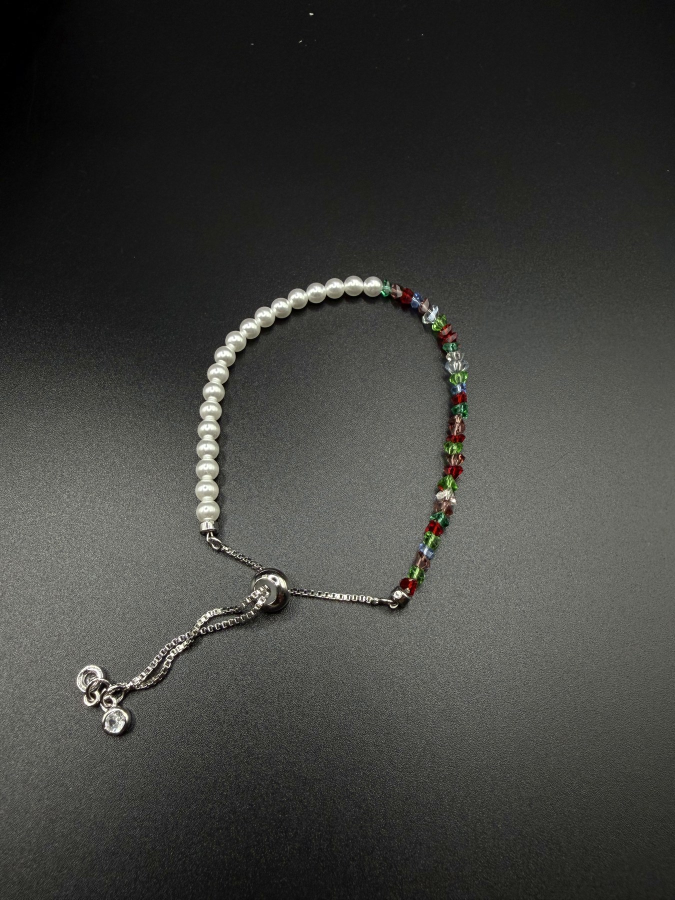 Perlenarmband mit Geometrie-Kristall — YAROGO